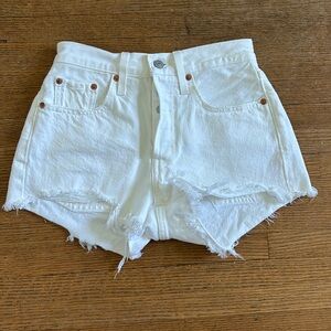 Cream Levi’s 501 Jean Shorts